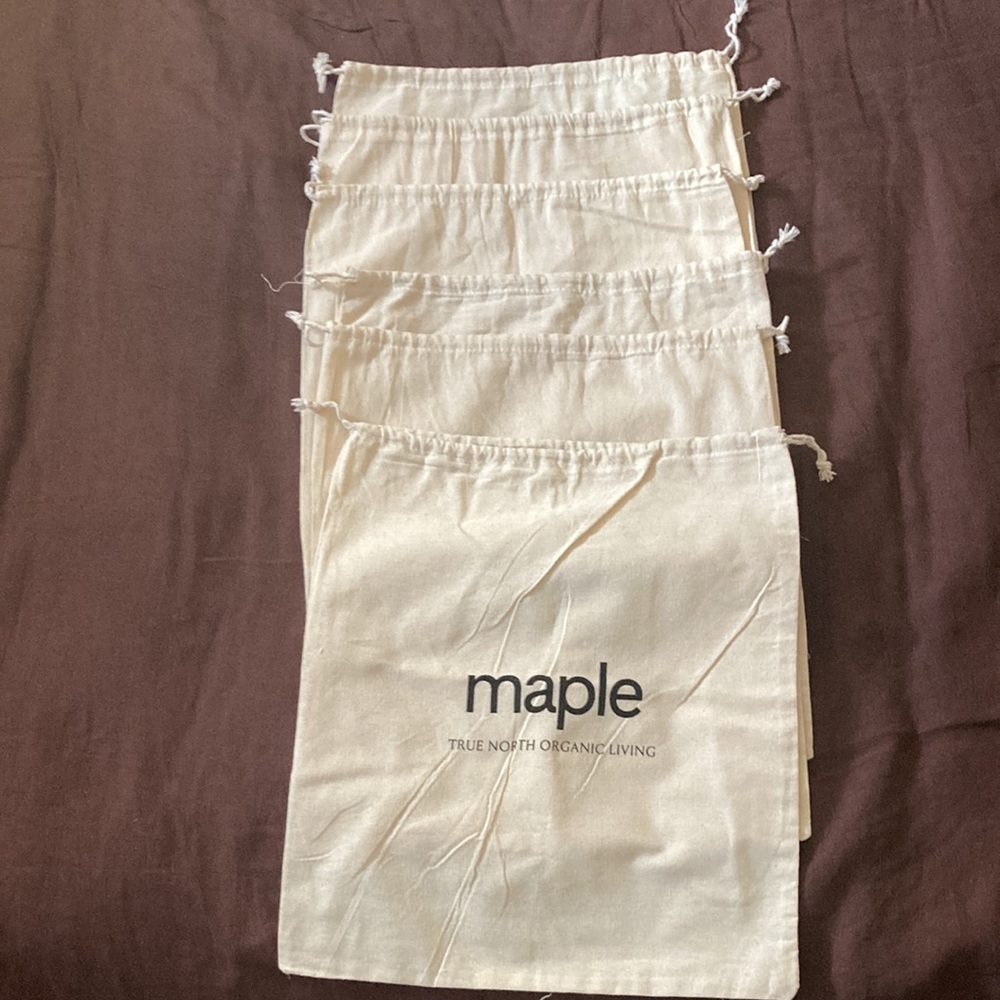 NWOT set of 6 draw string dust bags